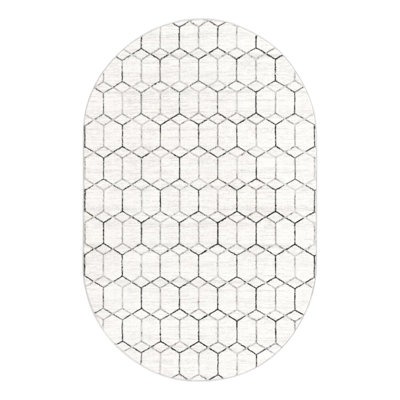 Isayana Geometric Indoor Rug