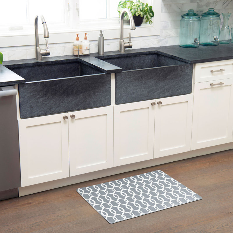 Geometric Water Resistant Anti-Fatigue Non-Skid Kitchen Mat, Rectangle 1'5.5" x 2'6", Gray