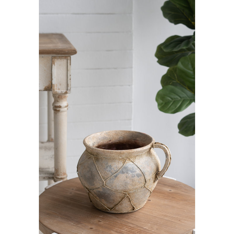 Vase en céramique 10,5 x 9 x 7,5 po à la main avec finition terre et texture métallique