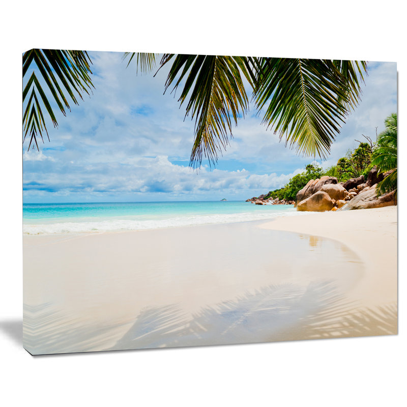 «Summer Beach with Palm Leaves», reproduction de photo sur toile tendue, H 30 po x l 40 po x P 1 po, Toile tendue
