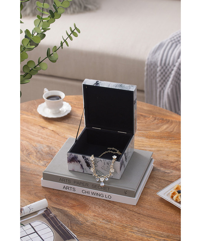 Petite boîte à bijoux, Blanc