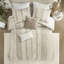 161532927-E60E Comforter