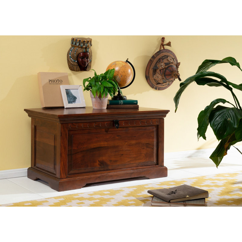Oxford Blanket Chest, Nougat