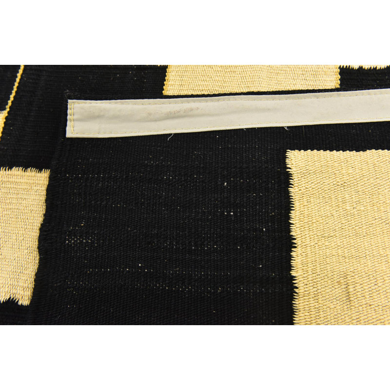 Tapis noir Ohlson
