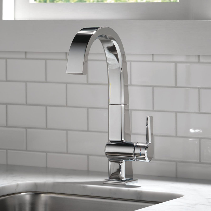 Robinet de bar pivotant, Chrome