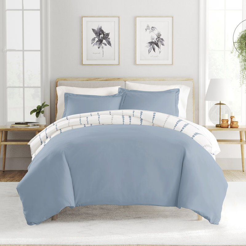Blue and White Reversible Microfiber King Duvet Cover Set