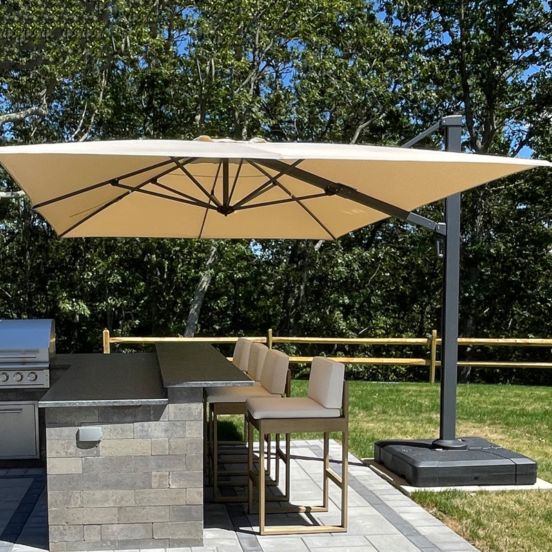 Parasol en porte-à-faux carré avec base Mcelfresh, beige, Kaki, H 108 po x l 132 po x P 132 po