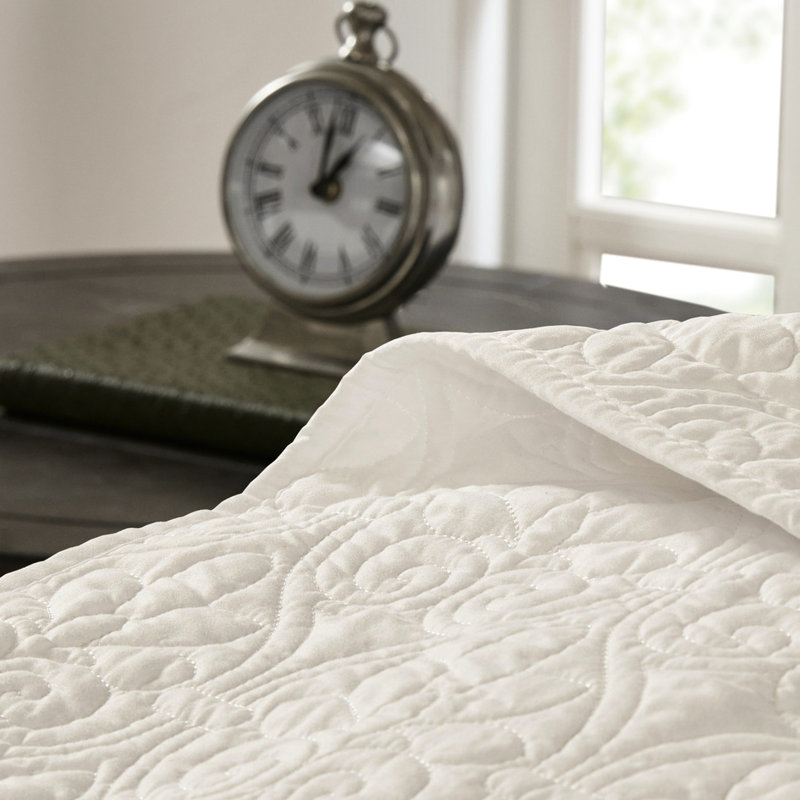 Cream Twin Reversible Bedspread - Oversized With A Cozy Padding Pre-washed Cotton Includes & 2 Shams Attractive Design For Optimal Draping Fill Comprises Enchanting Stitch Pattern