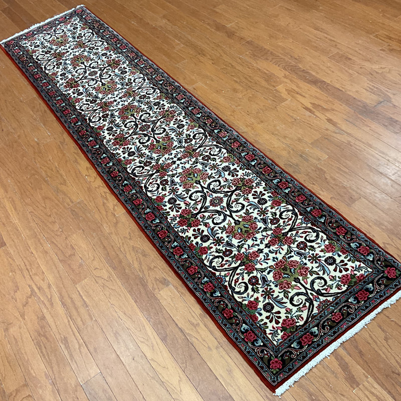  Handmade Sarouk Wool Runner