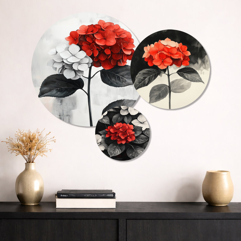 «Hortensias monochromes avec accent de pétales rouges» - Art mural en métal imprimé floral 3 pièces