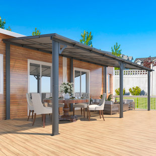 Pergola en aluminium avec auvent