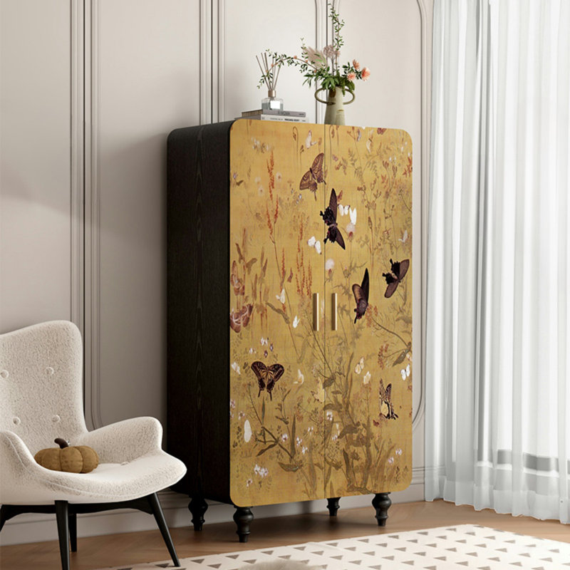 Garde-robe française à motifs de papillons