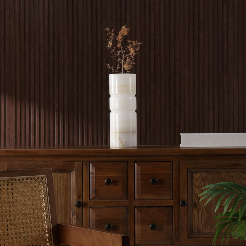 Tanikia White Jade Vase