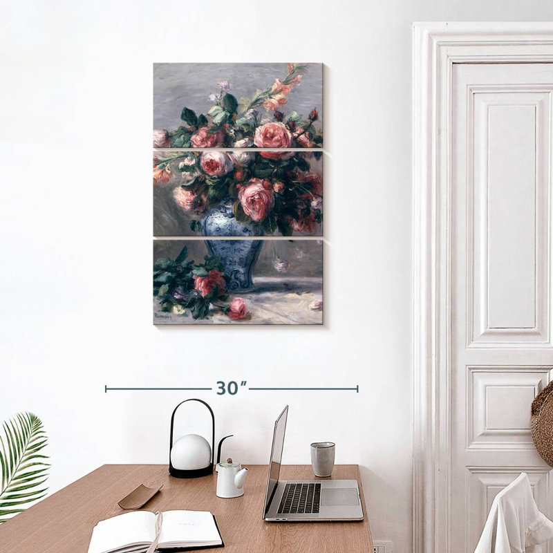 Harnek, un vase de roses classique, H 32 po x l 20 po