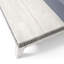 Loft 2 places en bois avec coussins gris, tables pratiques, lattes en bois, extérieur, tables et