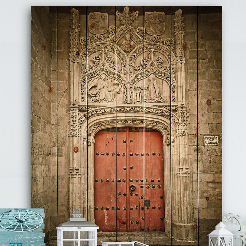 Vieille porte d'église rouge à Salamanque, Espagne - impression sur bois, H 46 po x l 36 po x P 1,5 po