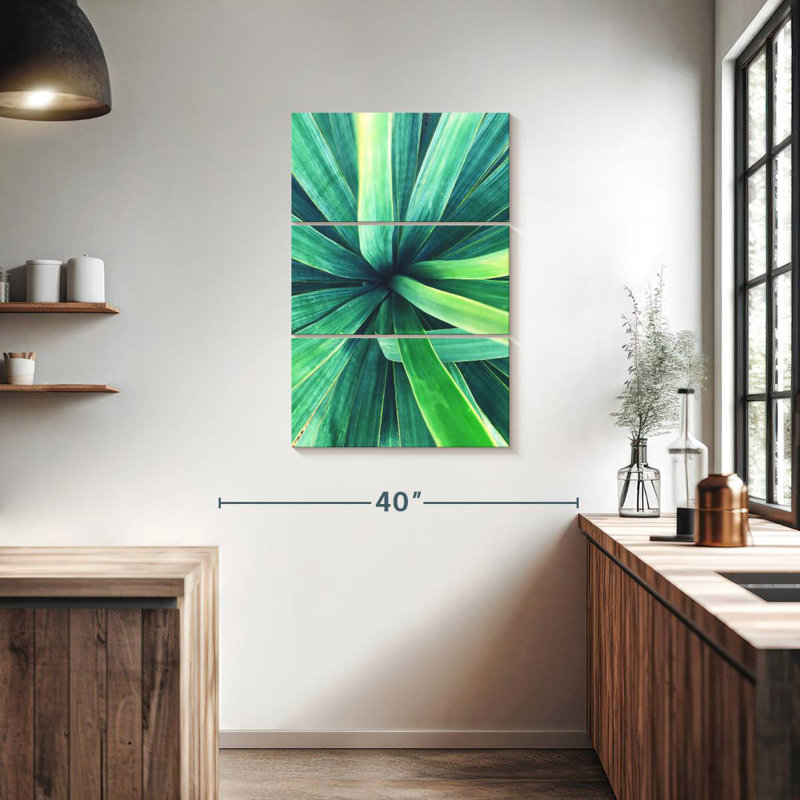 Harnek Plant Close Up, 38" H x 24" W