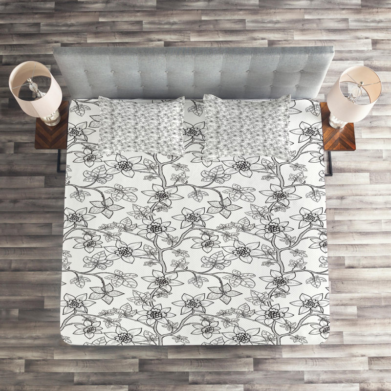 Farmhouse / Country Polyester Floral Coverlet