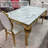Diva dining table