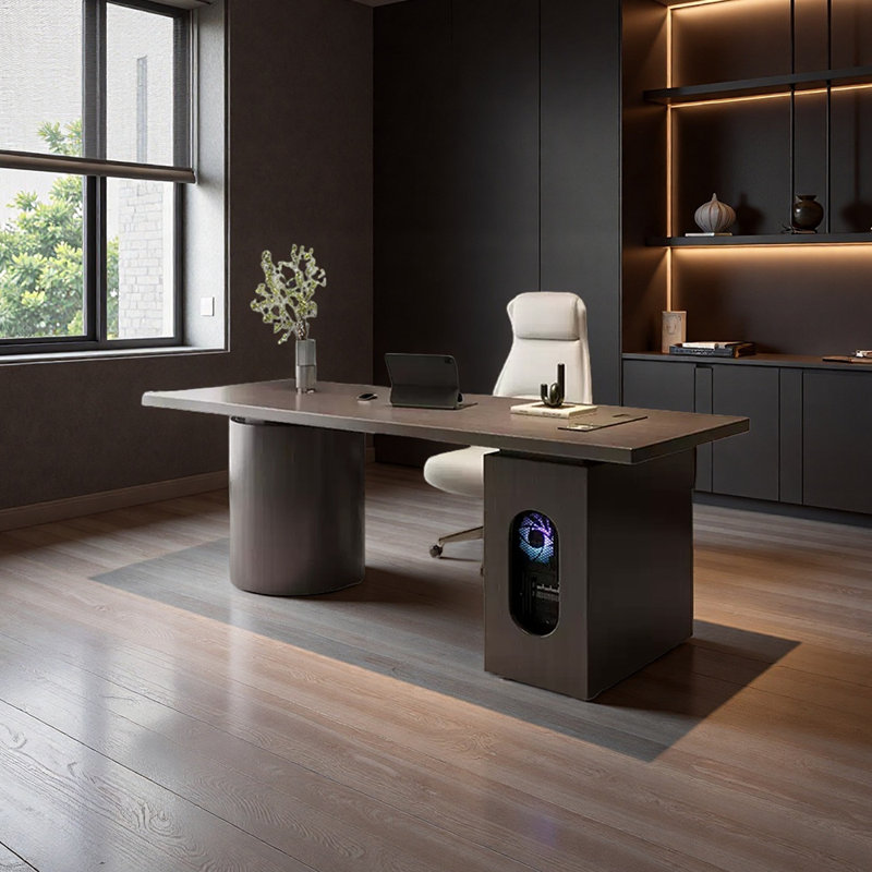 Spacious and Comfortable Worktop Desk