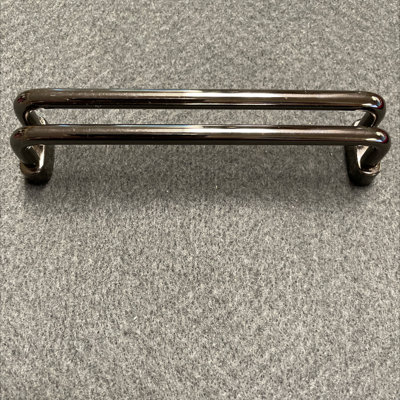 Poignée style rail 3-3 / 4 "