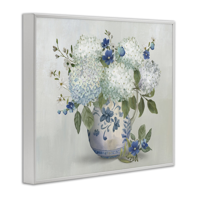 Vase d'hortensia ivoire et bleu, estampe numérique, design par Nan, Encadrement giclée blanc côtier, H 24 po x l 30 po