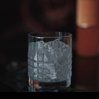 Mixology 25.25 oz Elixir Spirits Decanter with Airtight Glass Stopper –  Luigi Bormioli Corp.