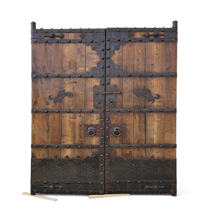 Portes chinoises en bois du XIXe siècle avec détails en fer forgé