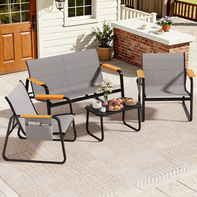 Ensemble de mobilier d'extérieur 4 pièces, causeuse et chaises respirantes en textilène avec accoudoirs larges et poches de rangement latérales, ensemble de conversation toutes saisons avec table basse à lattes pour balcon dans la cour arrière (gris)