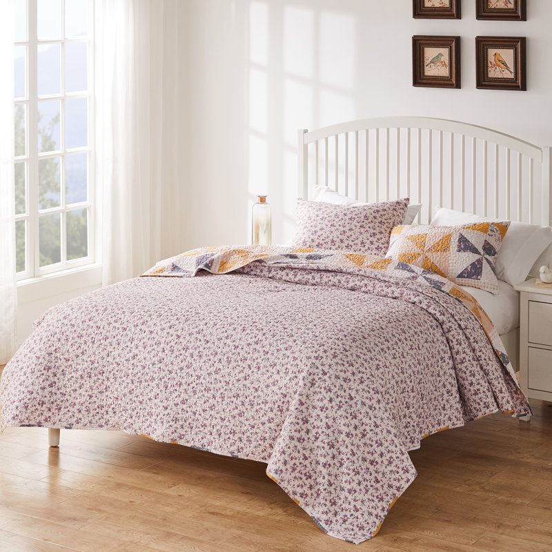 Heirloom Posey Reversible Quilt Set, King Quilt + 2 King Shams, Yellow Pinwheel