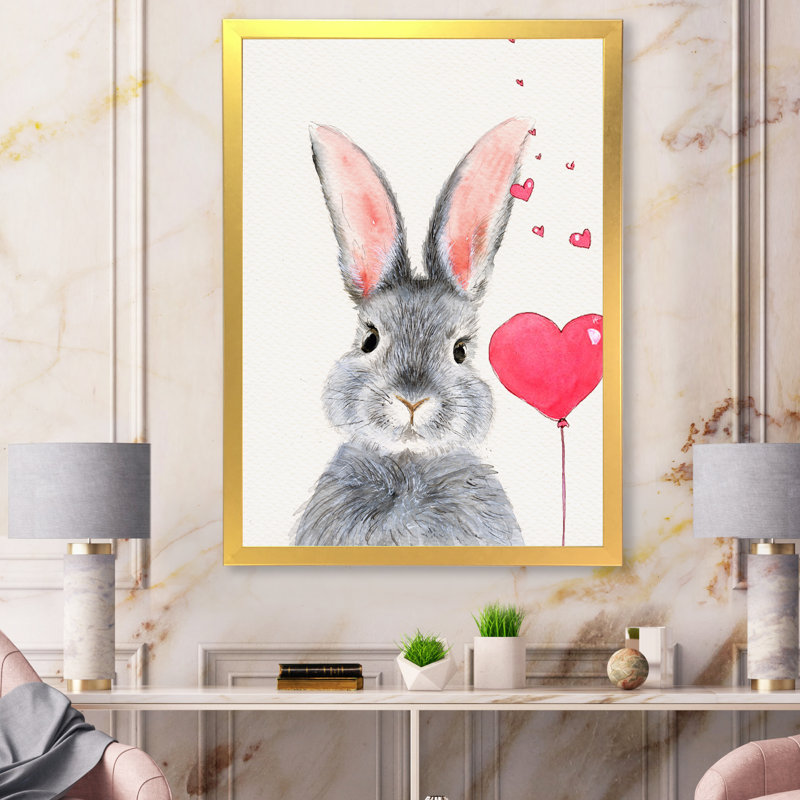 Adorable lapin gris moelleux avec cœur rouge - reproduction sur toile, H 32 po x l 24 po x P 1 po, Cadre photo doré