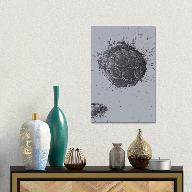 Futbol 1 Piece Wall Art on Canvas, 45.72 cm H x 30.48 cm W x 1.905 cm D, Does Not Apply