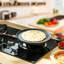 Poêle à crêpe antiadhésive, revêtement en granit suisse, poêle à crêpes Dosa, plaque de cuisson plate avec poignée Stay-Cool, compatible avec l'induction, sans PFOA