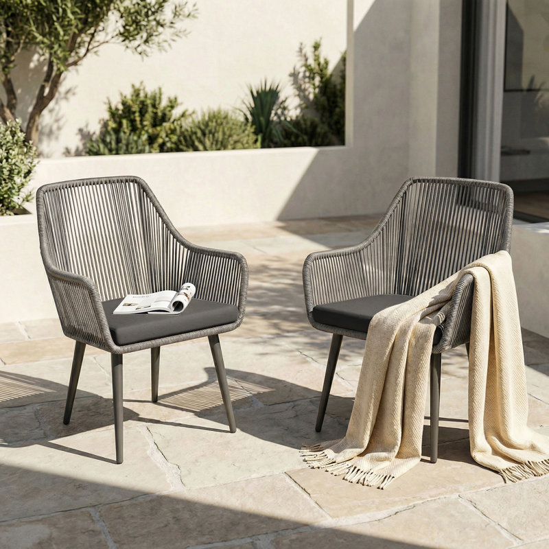 Chaise de patio avec coussin Cassil, Cadre gris / coussin gris