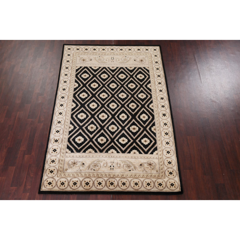 Tapis noué à la main unique en son genre