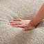 Surdimensionné 3 places, couleur chameau, pieds en métal, structure en bois massif, 2 coussins, pour un espace de bureau avec un grand salon