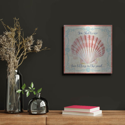 Art mural en métal luxueux «Sea Shells A» par Jean Plout, 12 po x 12 po