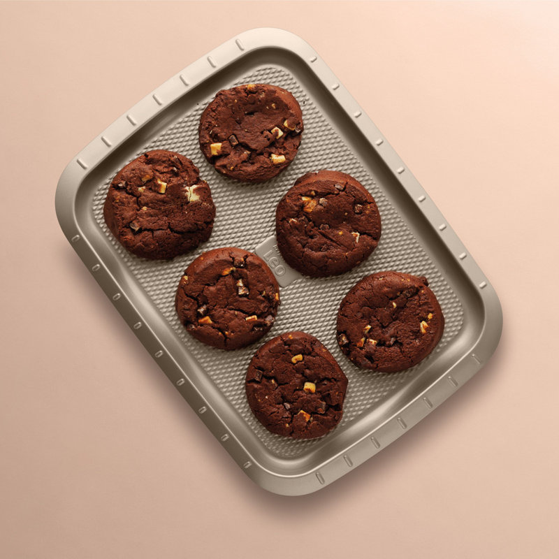Non-Stick Carbon Steel Cookie Sheet, 11.4" x 16.3", Brass