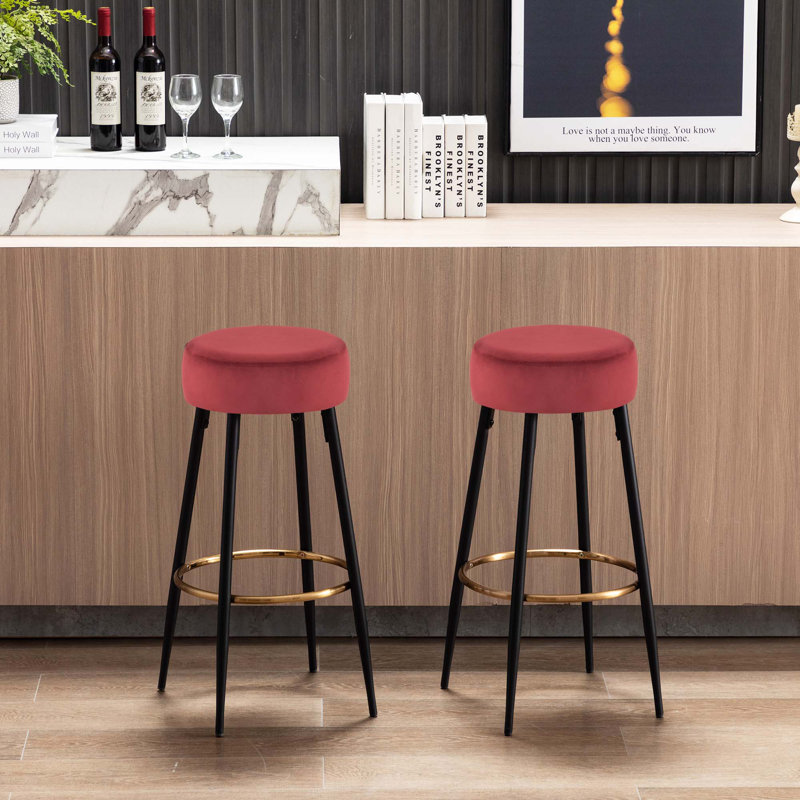 Tabourets de bar modernes en métal et en velours de 15,4 po de largeur avec repose-pieds dorés Seattle, Rouge rouille