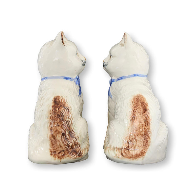 Chats Staffordshire antiques anglais