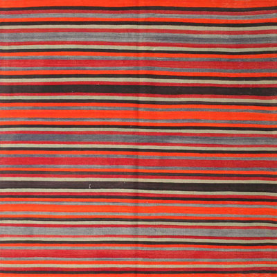 Tapis rayé rouge