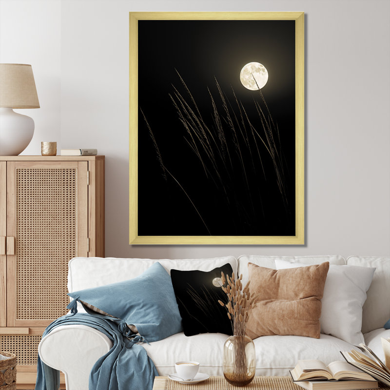 Ivoire, isolement au clair de lune I, Cadre doré simple, H 32 po x l 24 po x P 1 po