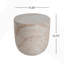 Table d'appoint d'extérieur / d'intérieur en béton léger avec finition élégante en travertin, parfaite pour une utilisation moderne et polyvalente
