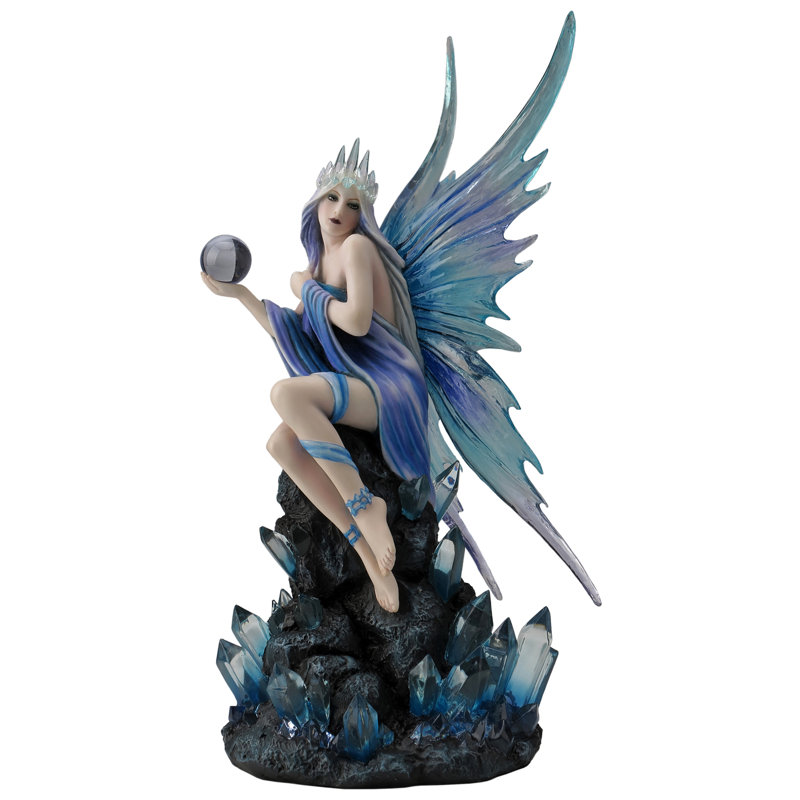 Karicia Statue