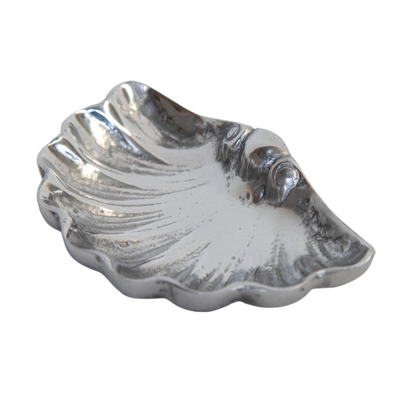 Mini-plateau baroque en étain demi-coquillage