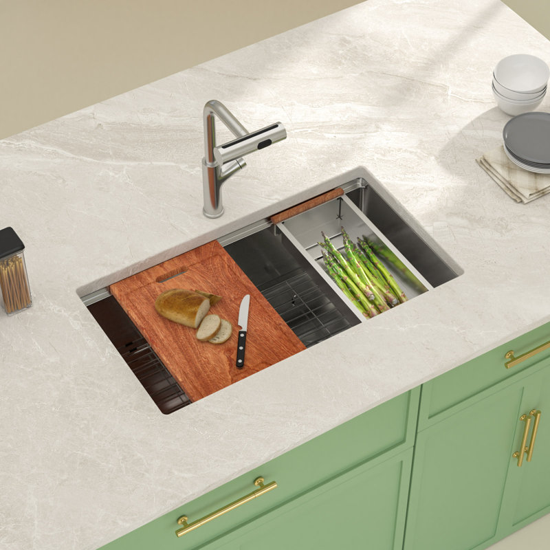 33'' L x 19'' W Undermount Workstation Stainless Steel Single Bowl Kitchen Sink with Cutting Board, Colander, Sink Grid, Strainer and Roll-up Rack
