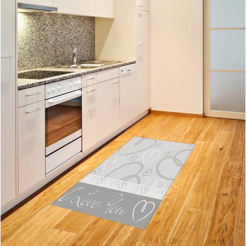 Tapis décoratif à longs fils en fibre de polyester haute densité Hearts, Rectangle— 4 pi x 5 pi 8 po