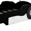 Lit plateforme simple en forme de voiture de course avec roues-79298919