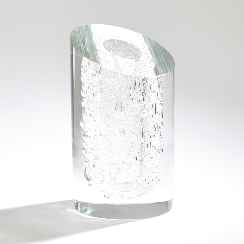 Vase incliné transparent avec bulles