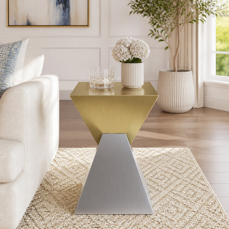 Table de bout moderne en acier inoxydable avec finition brossée